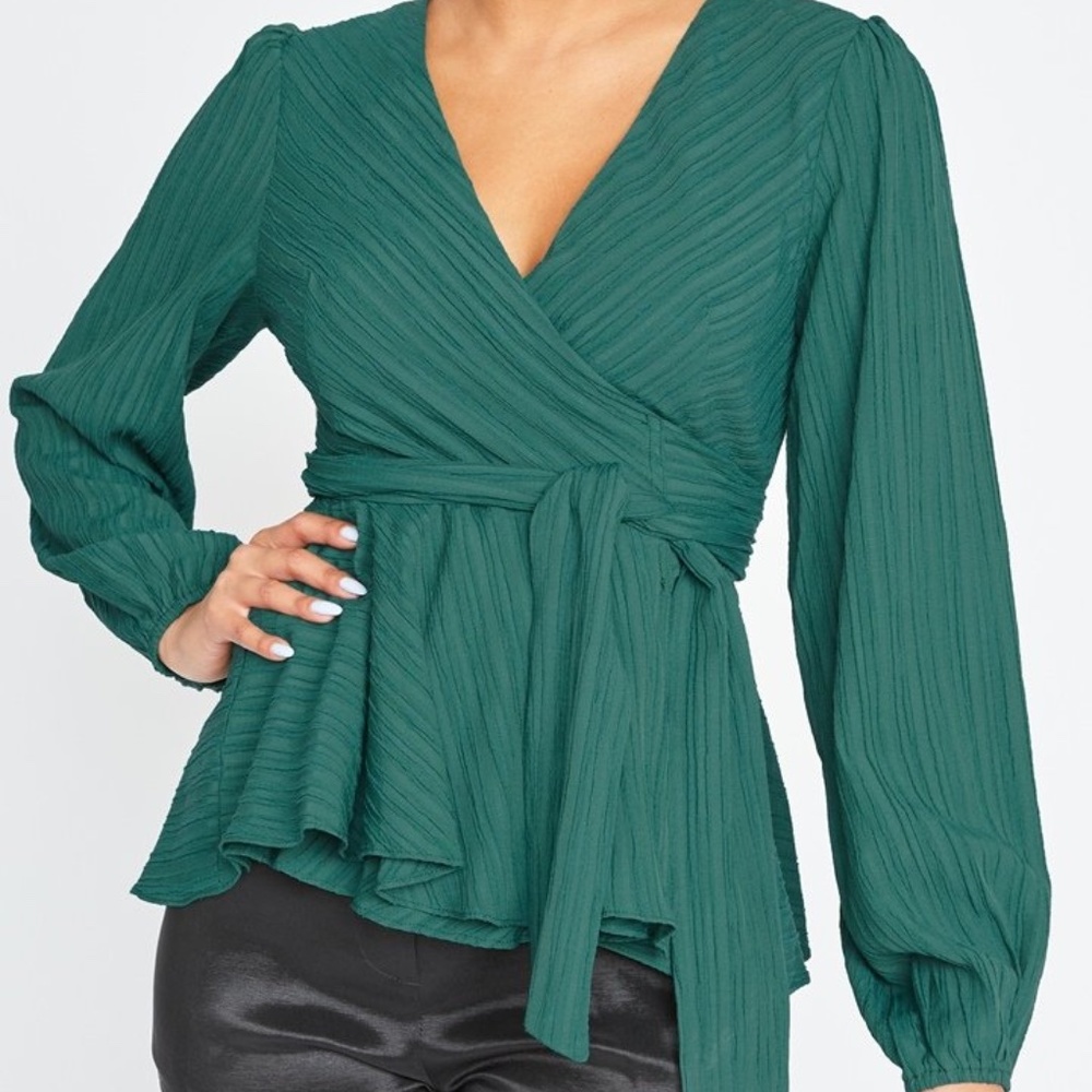 💚 LAST ONE 💚 Elegant Classy Timeless Green Textured Long Sleeve Wrap Peplum Top